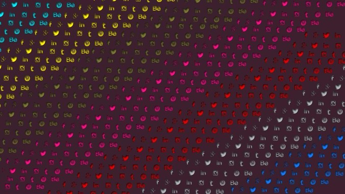 凤凰传奇曾毅公开佩戴含有不雅元素的手表，这涉嫌违法吗？如何从法律角度解读？